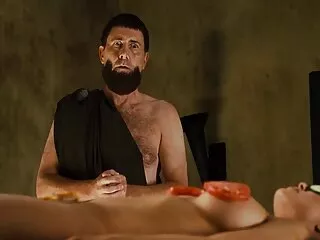 Mientras chapotea en un baño de ver peliculas completas xxx burbujas, la rubia lleva a un chico a su compañía, la caricia con quien se convierte en una buena nalgada.