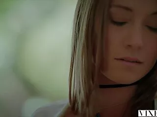 Mujer bonita y plátano grande sub español porn