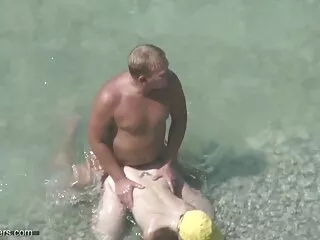Tio genial lamió xxx con subtitulos en español el coño perra