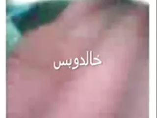 Primero, el chico se trios xxx español divirtió mucho con las tetas de la modelo, acarició su dulce vagina y le ofreció a la chica que la chupara.