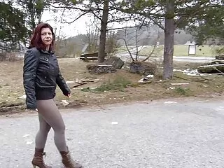 Desde su raja palpitante, el fluido de la pasión y el orgasmo comienza a fluir. Y se ve increíblemente hentay en castellano emocionante. Si te gustó, entonces en nuestro video hay muchos orgasmos tan brillantes.