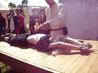 Lesbianas se besan en la clínica videos xxx subtitulados